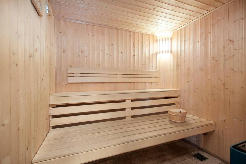 Ljarskogar Lodge Hjartharholtskirkja Extérieur photo